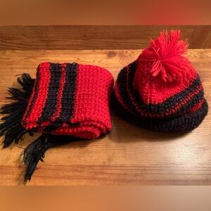 Kid's Red & Black Knit Hat & Scarf